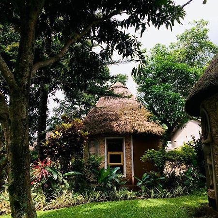 Kaz Garden Cottages Entebbe Exterior photo