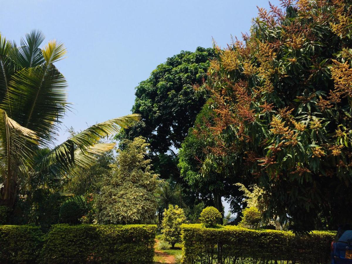 Kaz Garden Cottages Entebbe Exterior photo