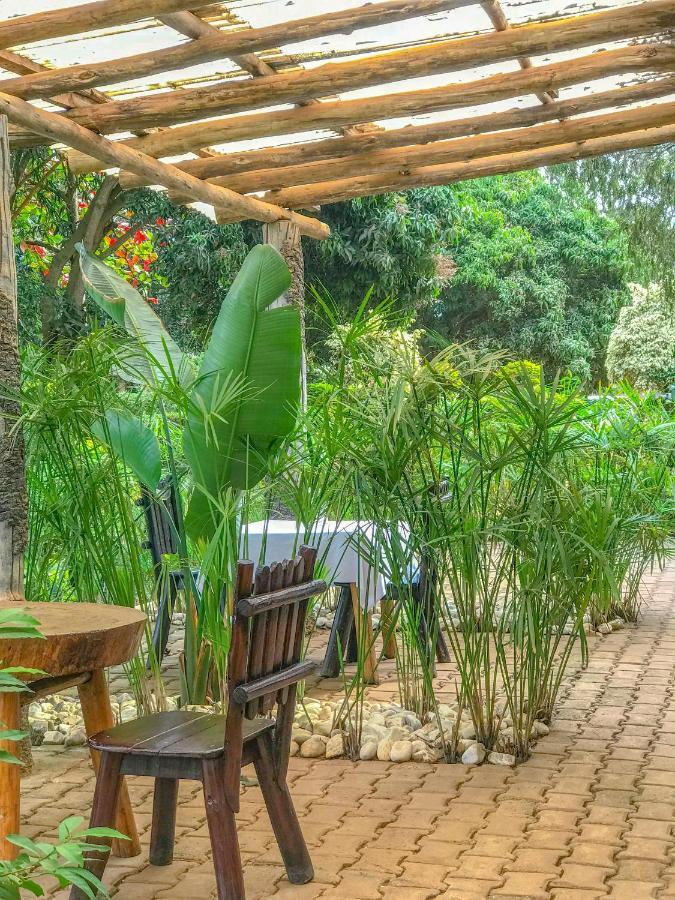 Kaz Garden Cottages Entebbe Exterior photo