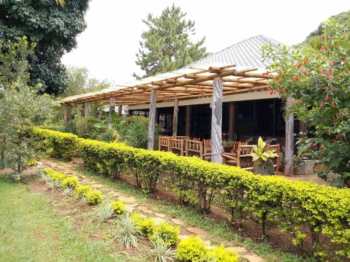 Kaz Garden Cottages Entebbe Exterior photo