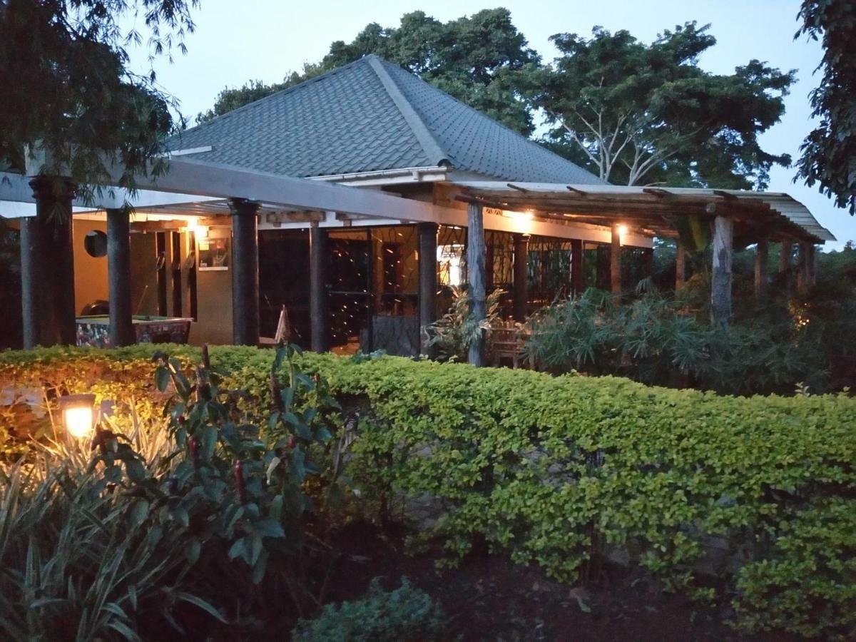 Kaz Garden Cottages Entebbe Exterior photo